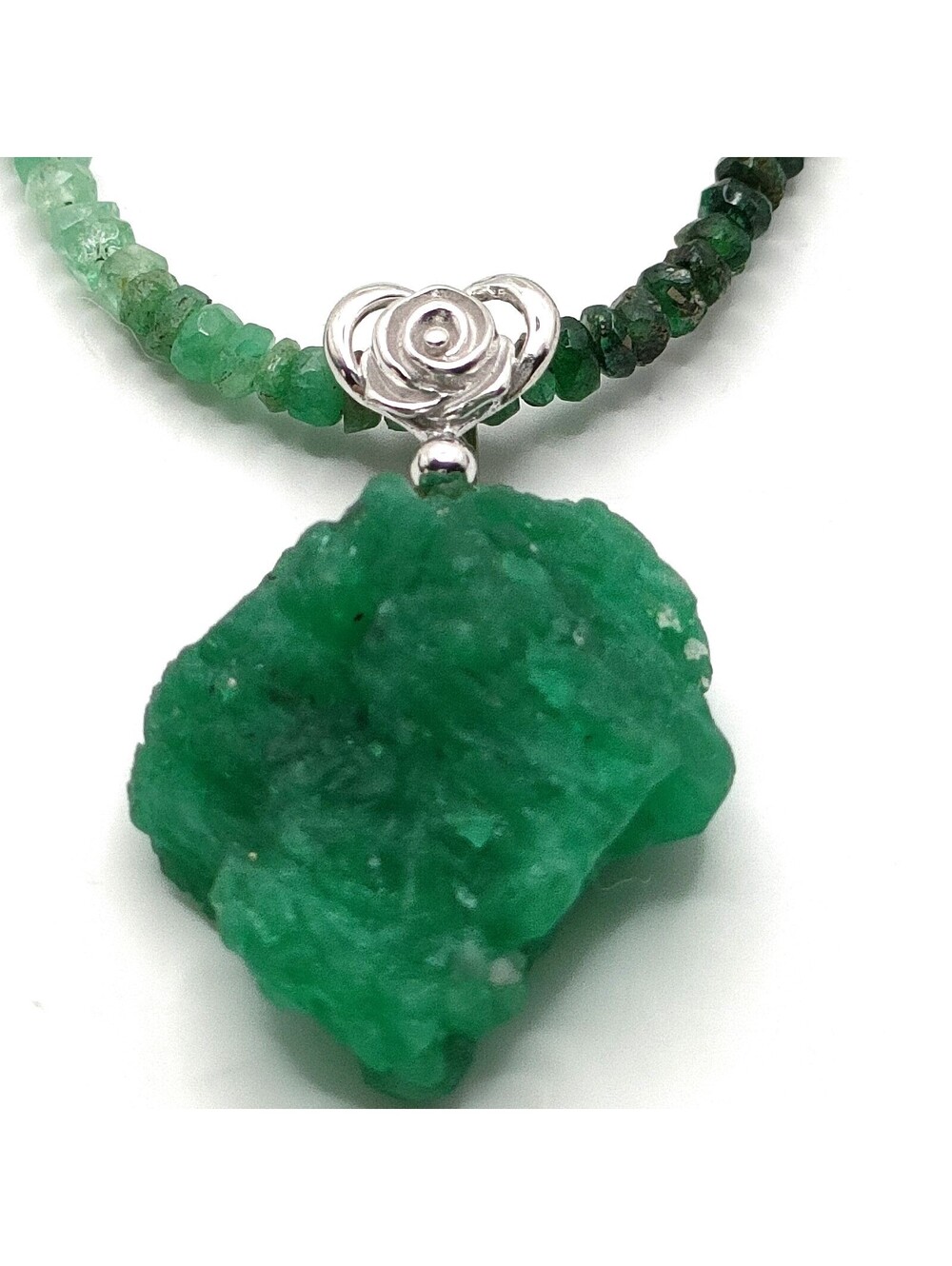 Jewelry Necklace Emerald 13.74ct White Gold 5524018